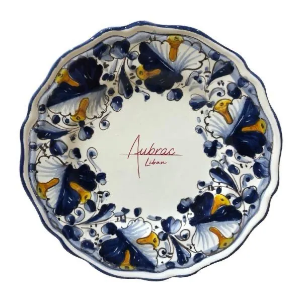 piatto con decoro blu per Aubrac Liban