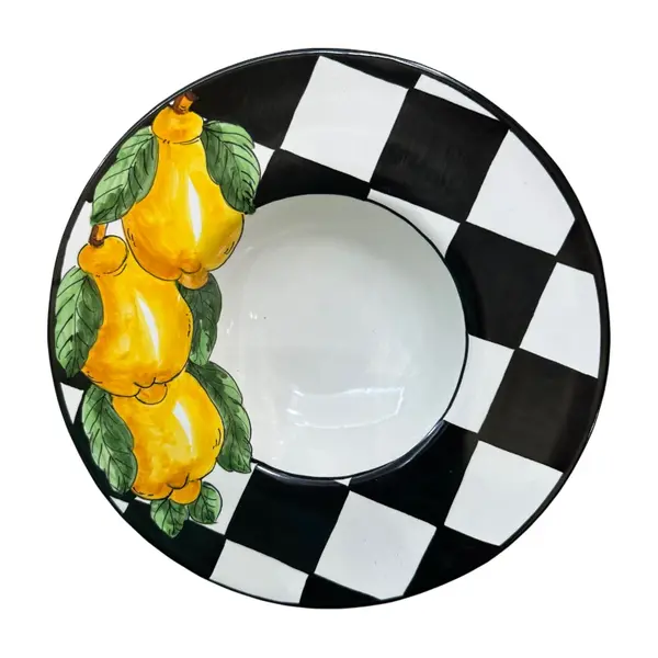 25 cm Priest's-Hat Plate – Katie
